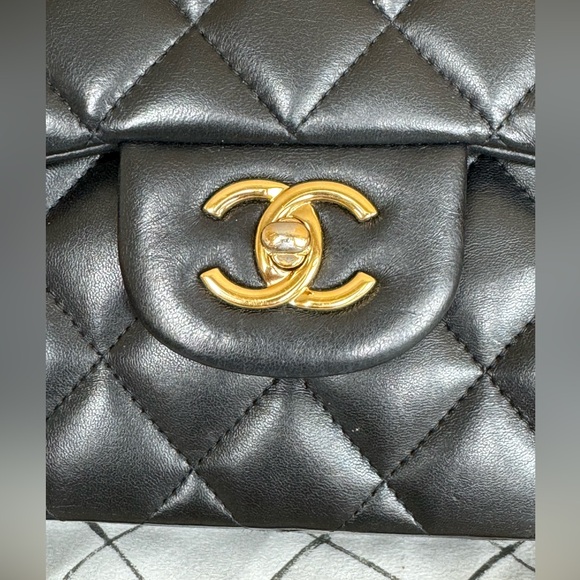 ‼️SOLD‼️ AUTHENTIC CHANEL Classic Jumbo Double Flap Bag, Lambskin, Blk, Gold H/W - Picture 3 of 16